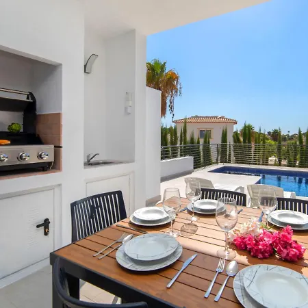 Costeres Villa *