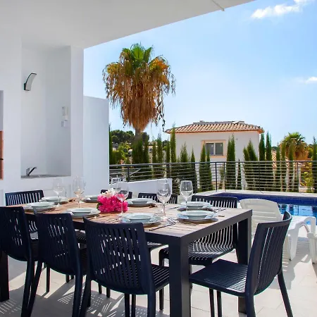 Costeres Villa *