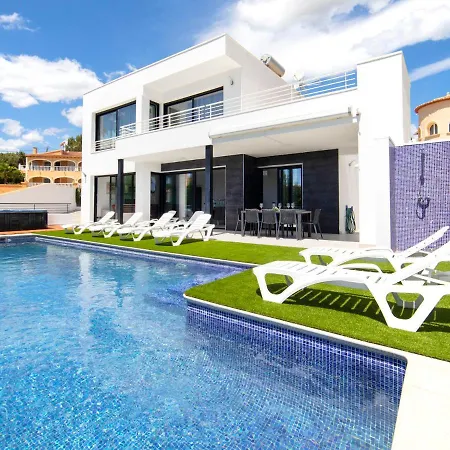 Costeres Villa *